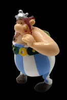 FIG PLASTOY OBELIX IN LOVE  HOLDING FLOWERS