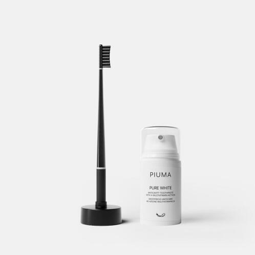 Piuma Pure White Οδοντόκρεμα κατά της Τερηδόνας Mint 75ml & Μέτρια Οδοντόβουρτσα Μαύρη